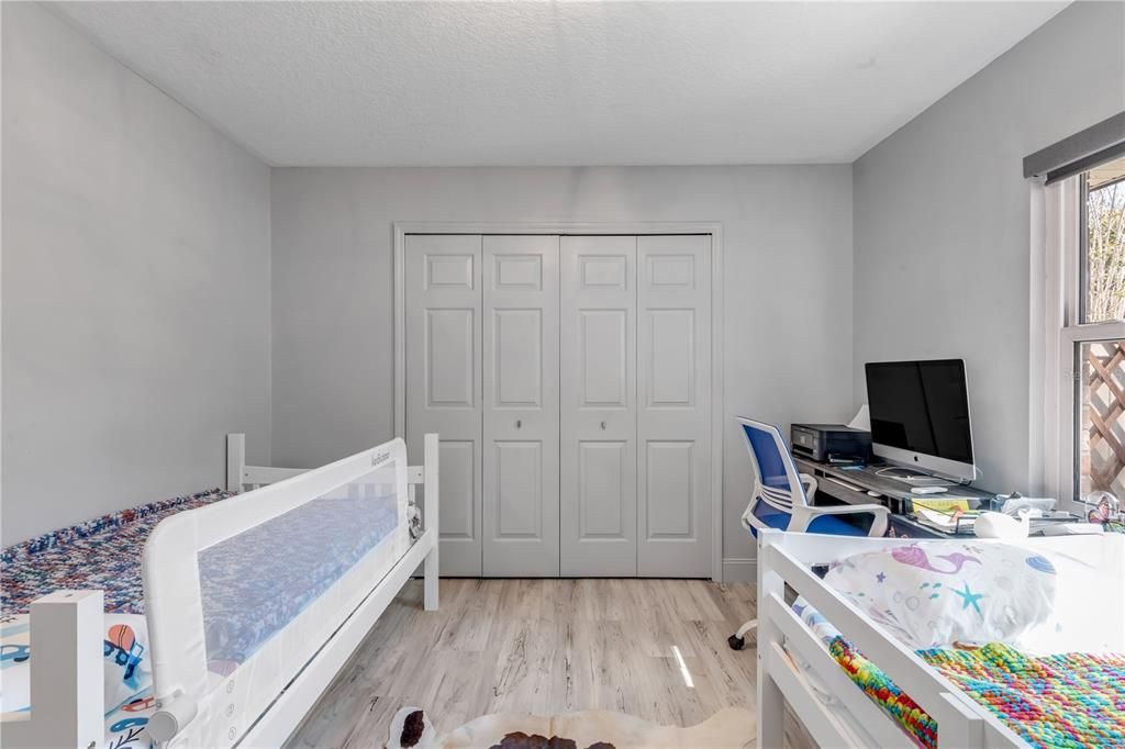 En Venta: $695,000 (4 camas, 3 baños, 2652 Pies cuadrados)