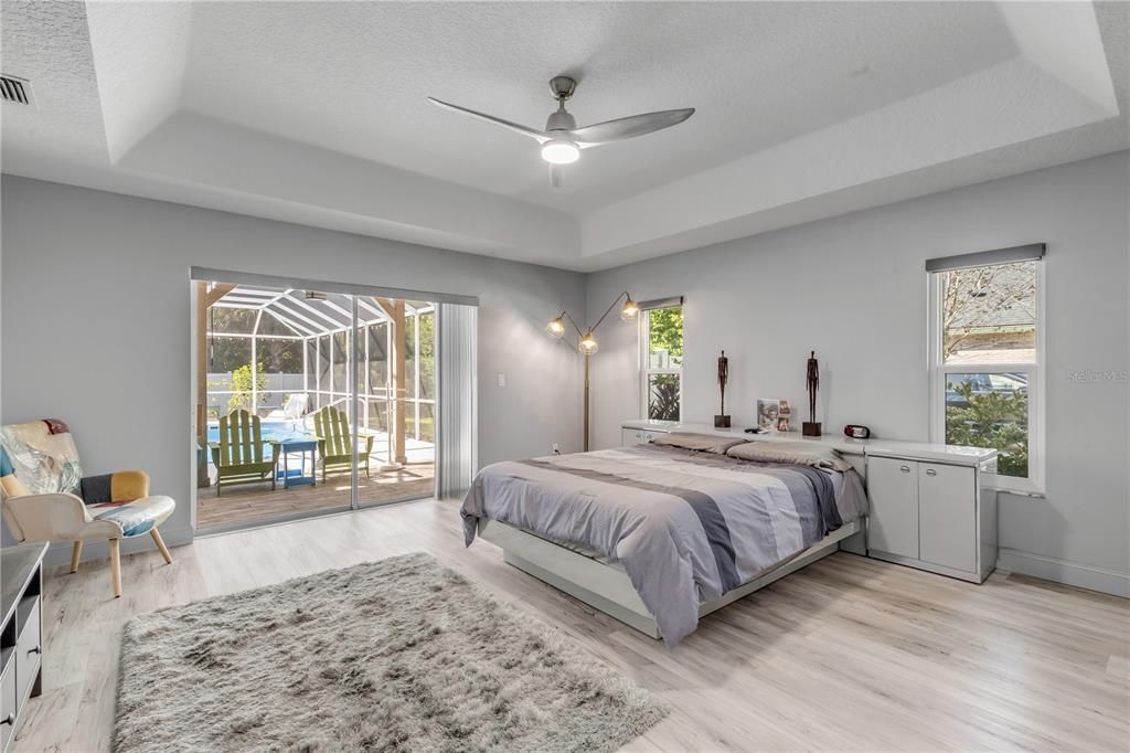 En Venta: $695,000 (4 camas, 3 baños, 2652 Pies cuadrados)