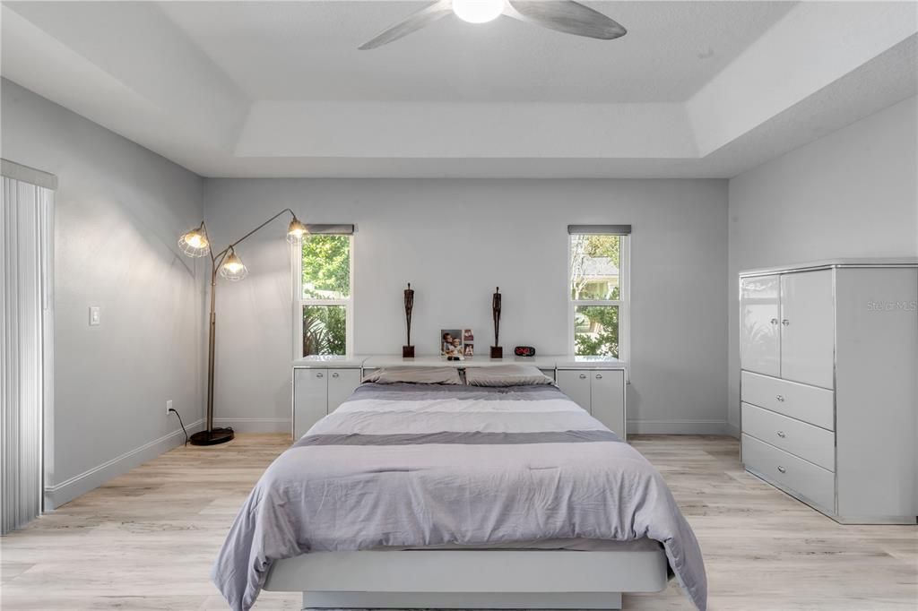 En Venta: $695,000 (4 camas, 3 baños, 2652 Pies cuadrados)