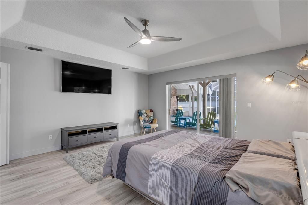 En Venta: $695,000 (4 camas, 3 baños, 2652 Pies cuadrados)