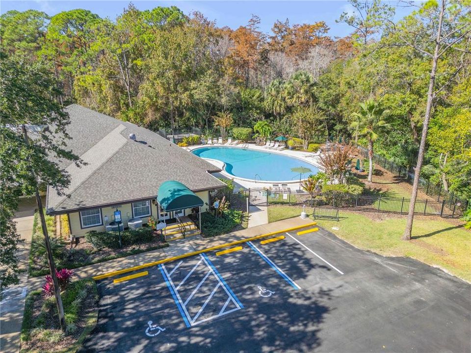 En Venta: $695,000 (4 camas, 3 baños, 2652 Pies cuadrados)