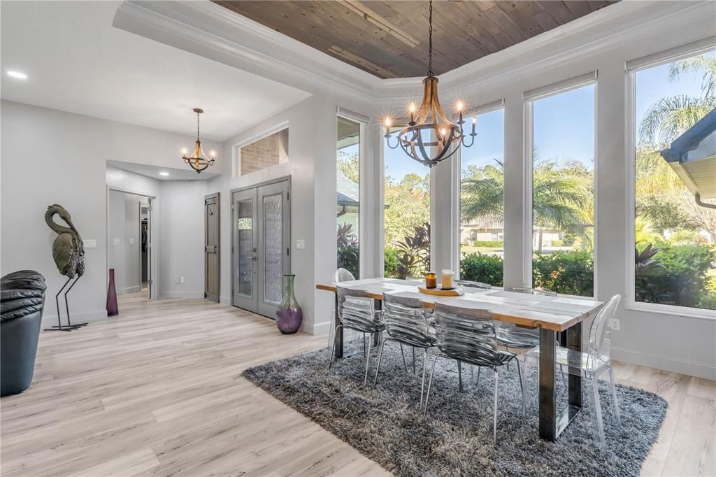 En Venta: $695,000 (4 camas, 3 baños, 2652 Pies cuadrados)