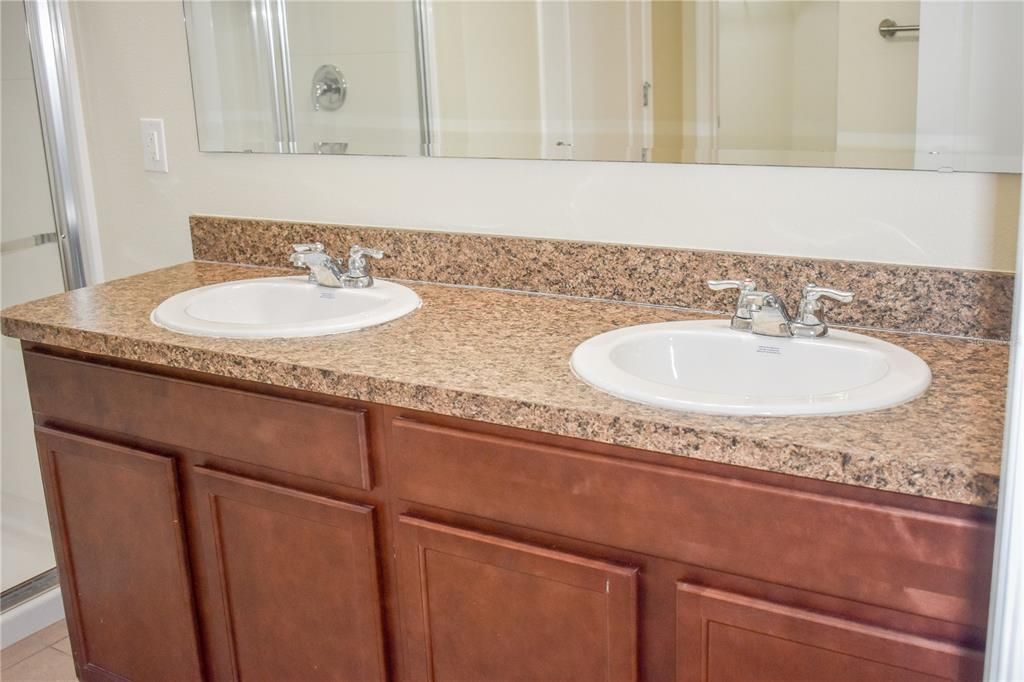 待售: $415,000 (4 贝兹, 2 浴室, 1848 平方英尺)