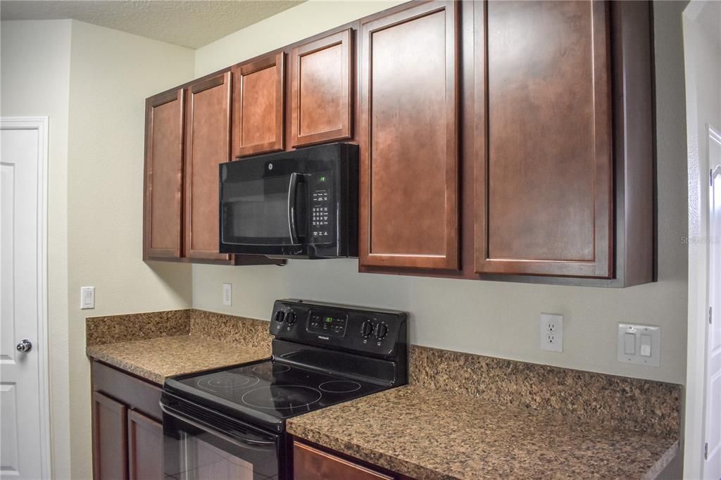 待售: $415,000 (4 贝兹, 2 浴室, 1848 平方英尺)