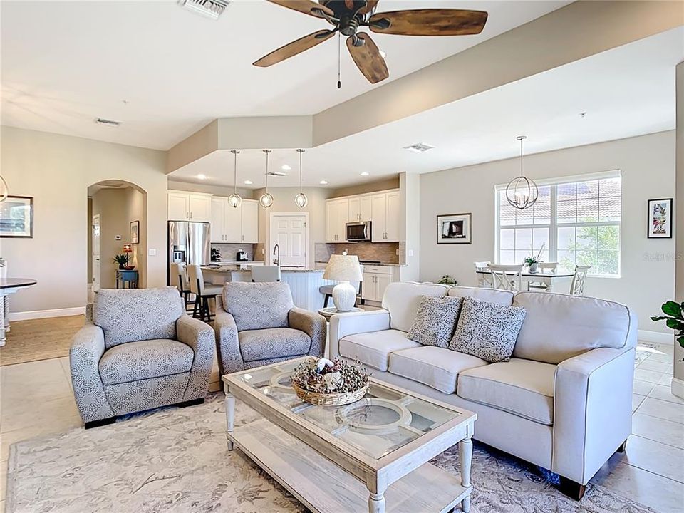 For Sale: $625,000 (3 beds, 2 baths, 2376 Square Feet)