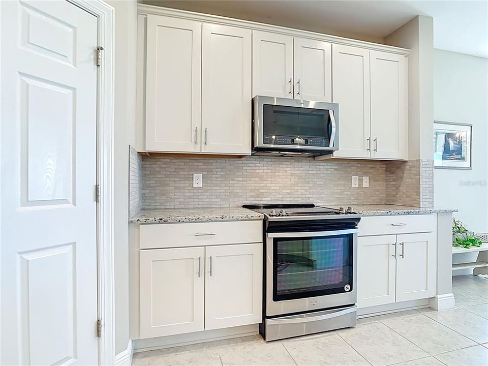 For Sale: $625,000 (3 beds, 2 baths, 2376 Square Feet)