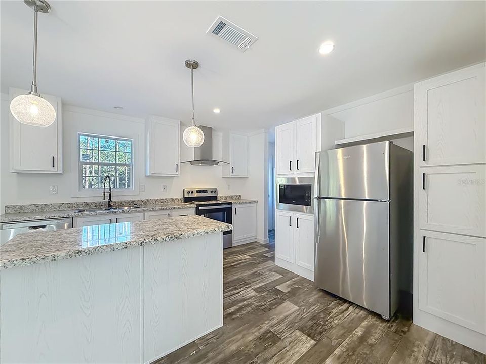 На продажу: $209,000 (3 спален, 2 ванн, 1493 Квадратных фут)