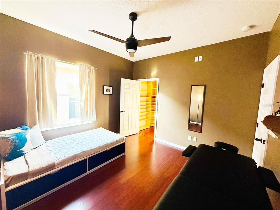 待售: $785,000 (5 贝兹, 5 浴室, 3452 平方英尺)