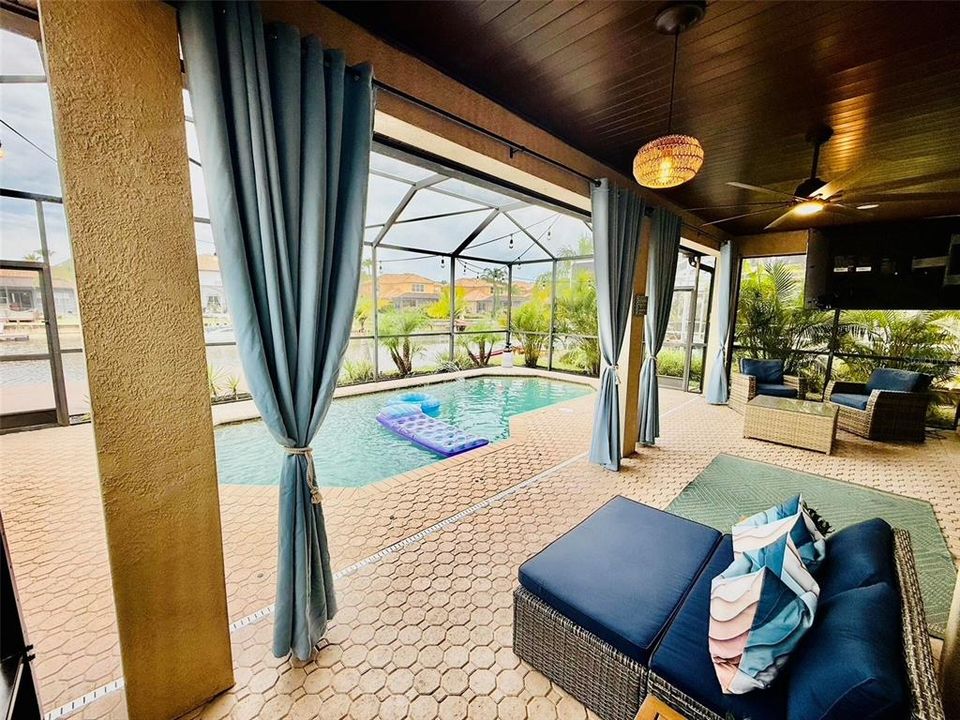 待售: $785,000 (5 贝兹, 5 浴室, 3452 平方英尺)