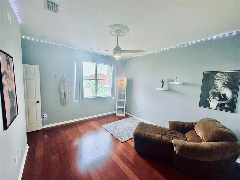 待售: $785,000 (5 贝兹, 5 浴室, 3452 平方英尺)