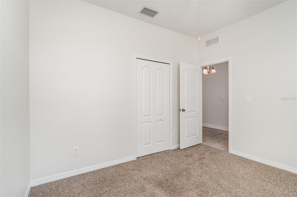 На продажу: $330,000 (4 спален, 2 ванн, 1878 Квадратных фут)