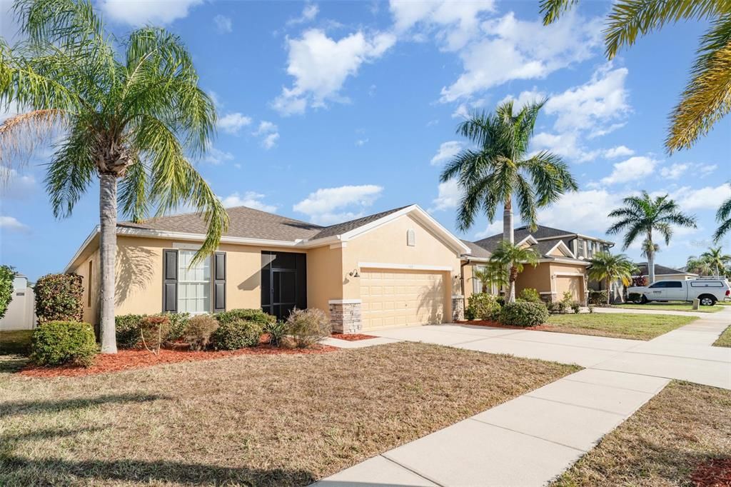 На продажу: $330,000 (4 спален, 2 ванн, 1878 Квадратных фут)