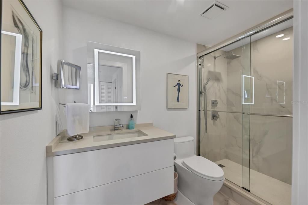 For Sale: $1,950,000 (2 beds, 2 baths, 1350 Square Feet)