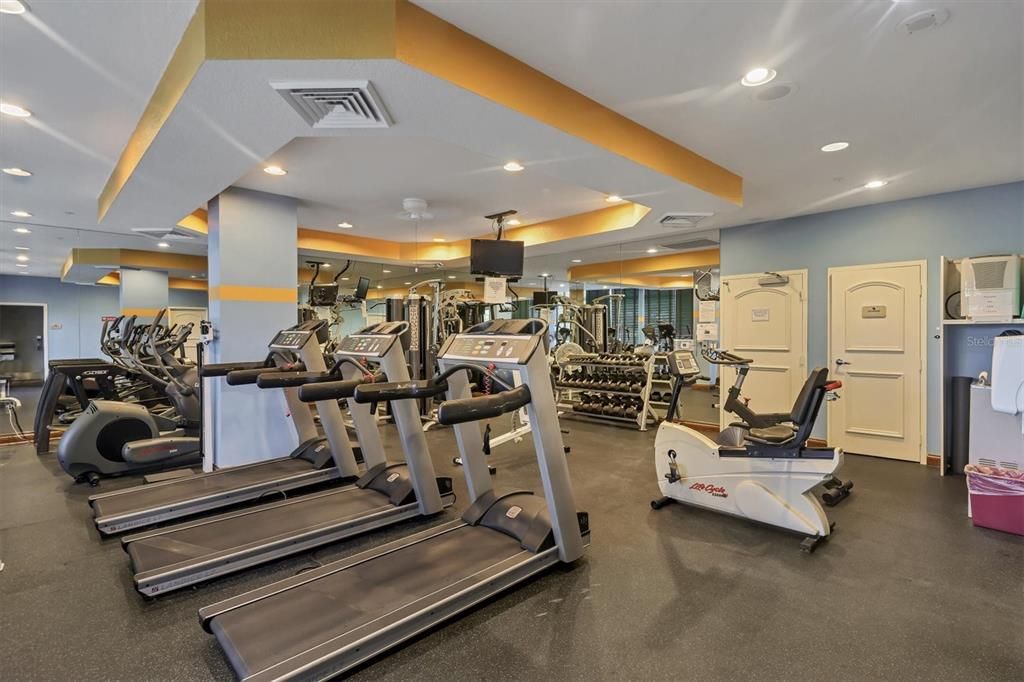 For Sale: $1,950,000 (2 beds, 2 baths, 1350 Square Feet)