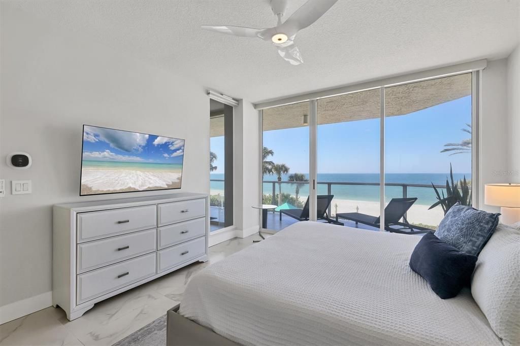 For Sale: $1,950,000 (2 beds, 2 baths, 1350 Square Feet)