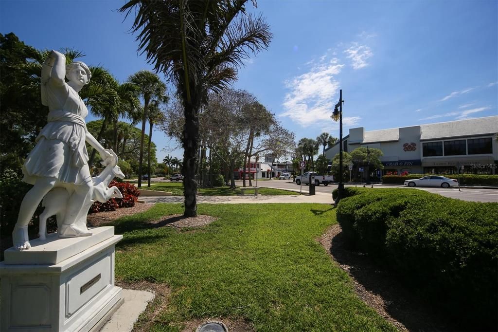 For Sale: $1,950,000 (2 beds, 2 baths, 1350 Square Feet)