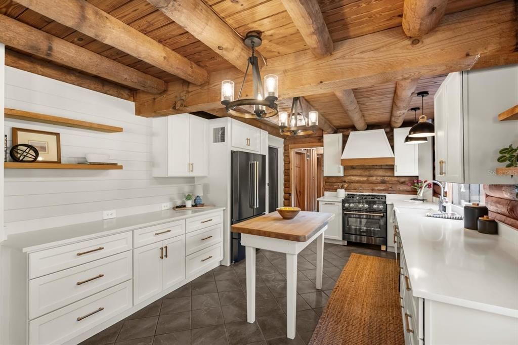 For Sale: $840,000 (4 beds, 2 baths, 2890 Square Feet)