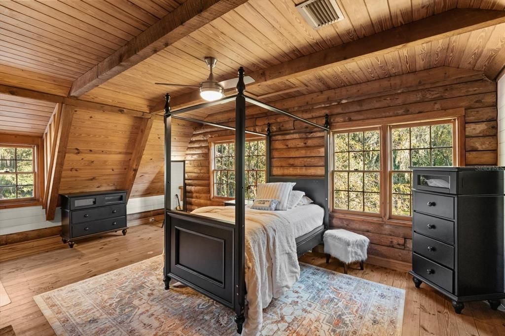 For Sale: $840,000 (4 beds, 2 baths, 2890 Square Feet)