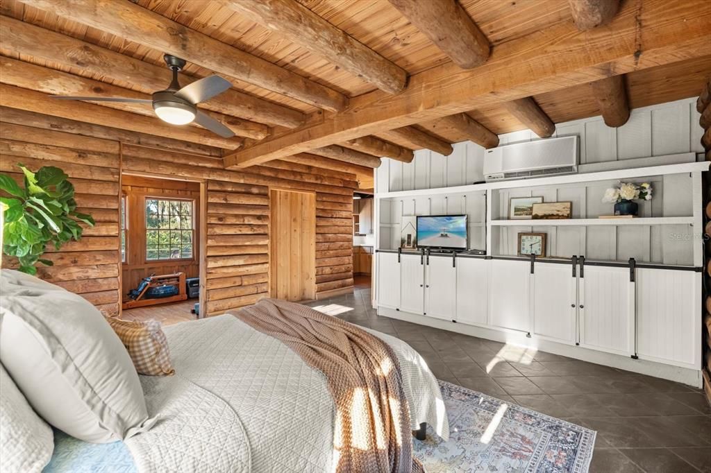 For Sale: $840,000 (4 beds, 2 baths, 2890 Square Feet)