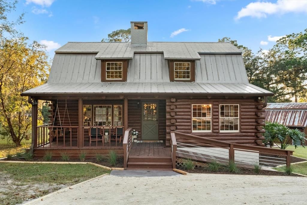 For Sale: $840,000 (4 beds, 2 baths, 2890 Square Feet)