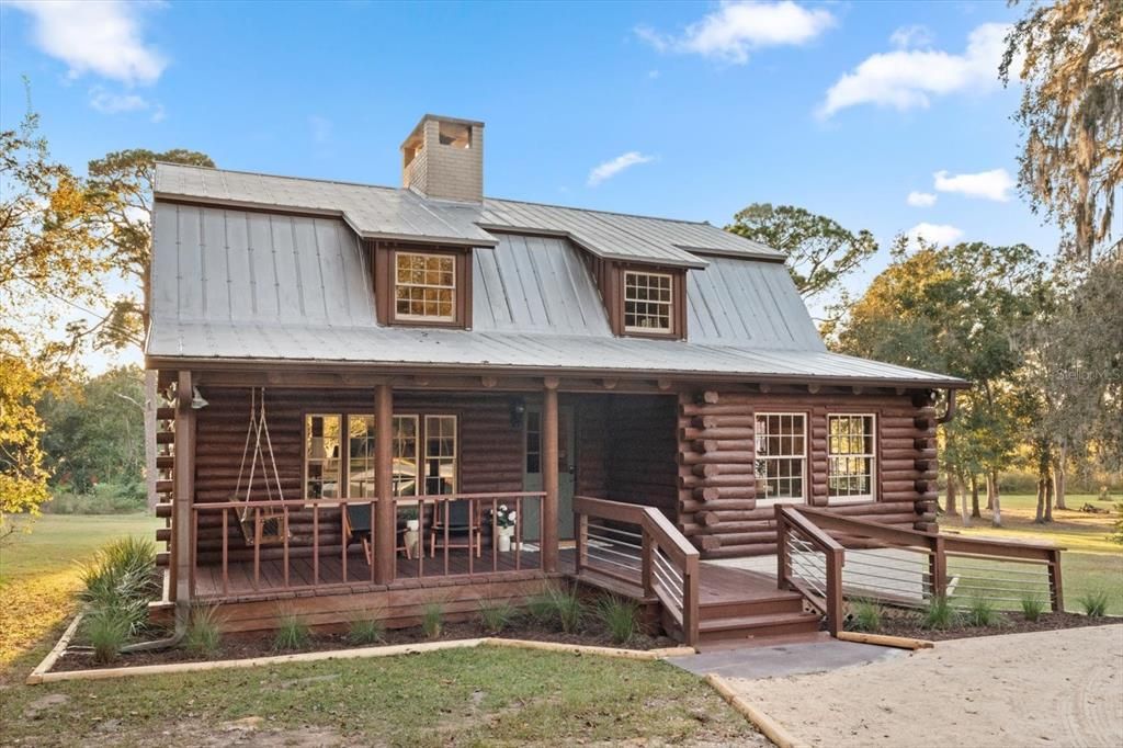 For Sale: $840,000 (4 beds, 2 baths, 2890 Square Feet)