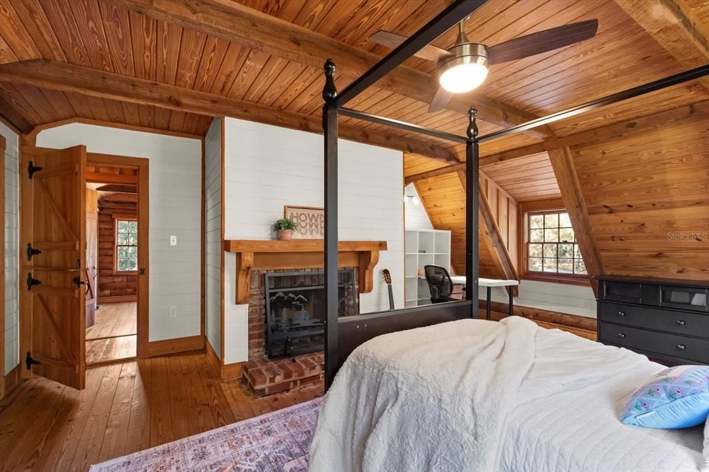 For Sale: $840,000 (4 beds, 2 baths, 2890 Square Feet)