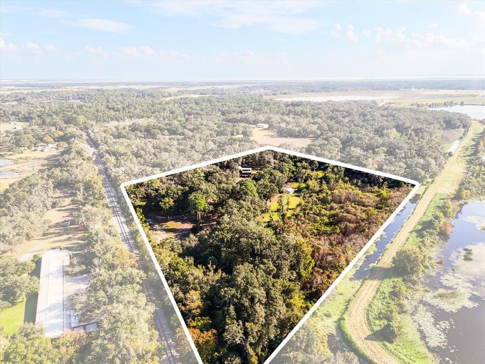 For Sale: $840,000 (4 beds, 2 baths, 2890 Square Feet)