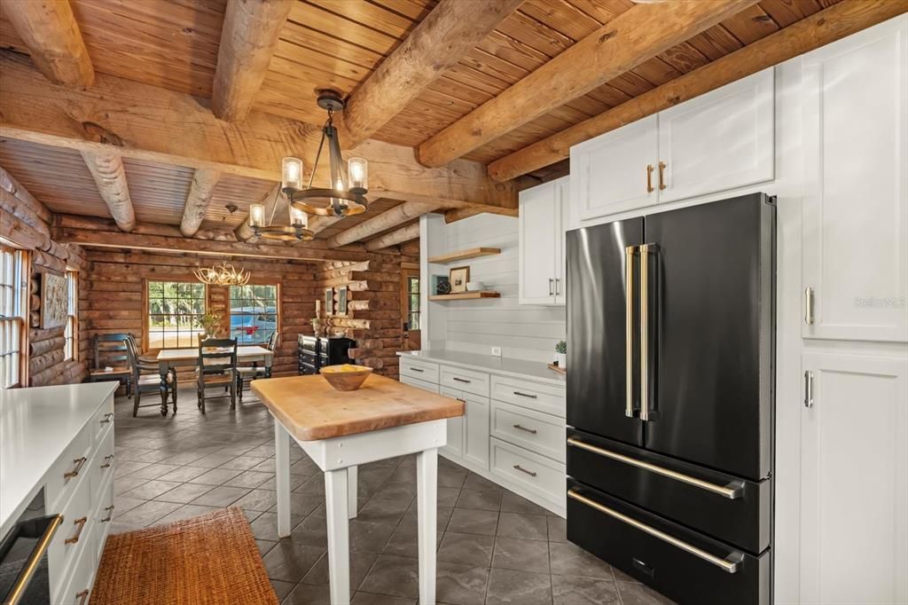 For Sale: $840,000 (4 beds, 2 baths, 2890 Square Feet)