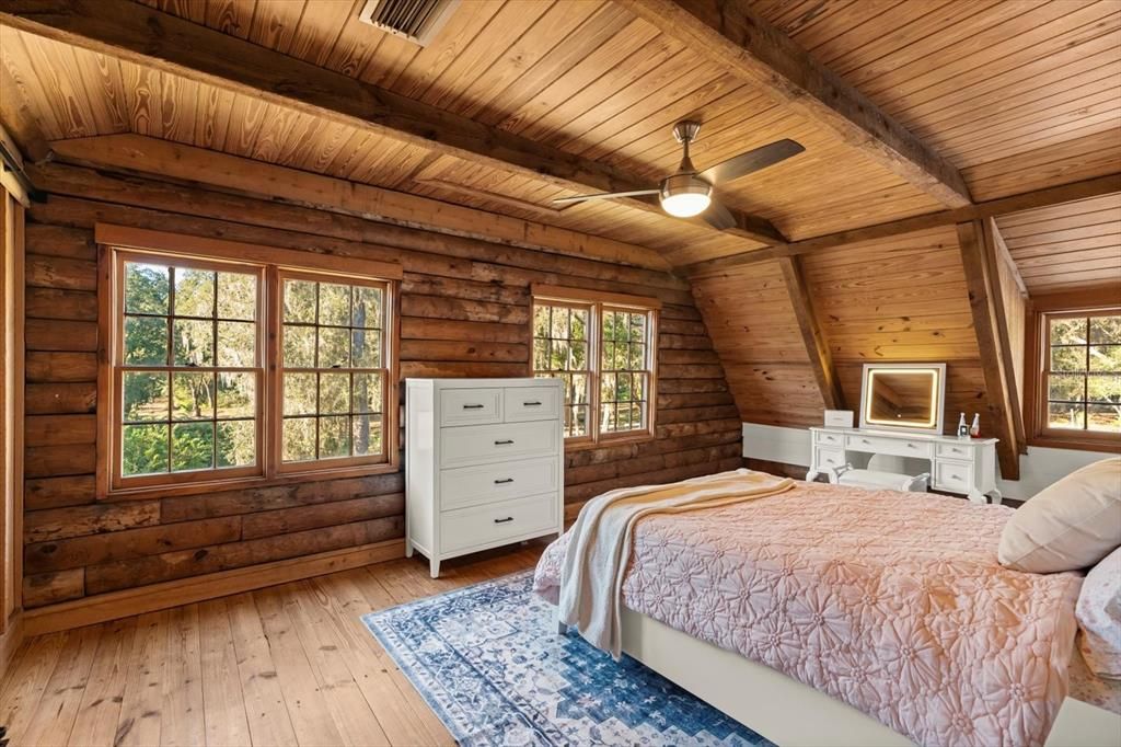 For Sale: $840,000 (4 beds, 2 baths, 2890 Square Feet)