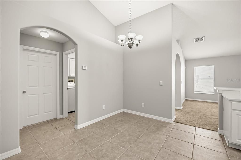 For Rent: $2,600 (3 beds, 2 baths, 1852 Square Feet)