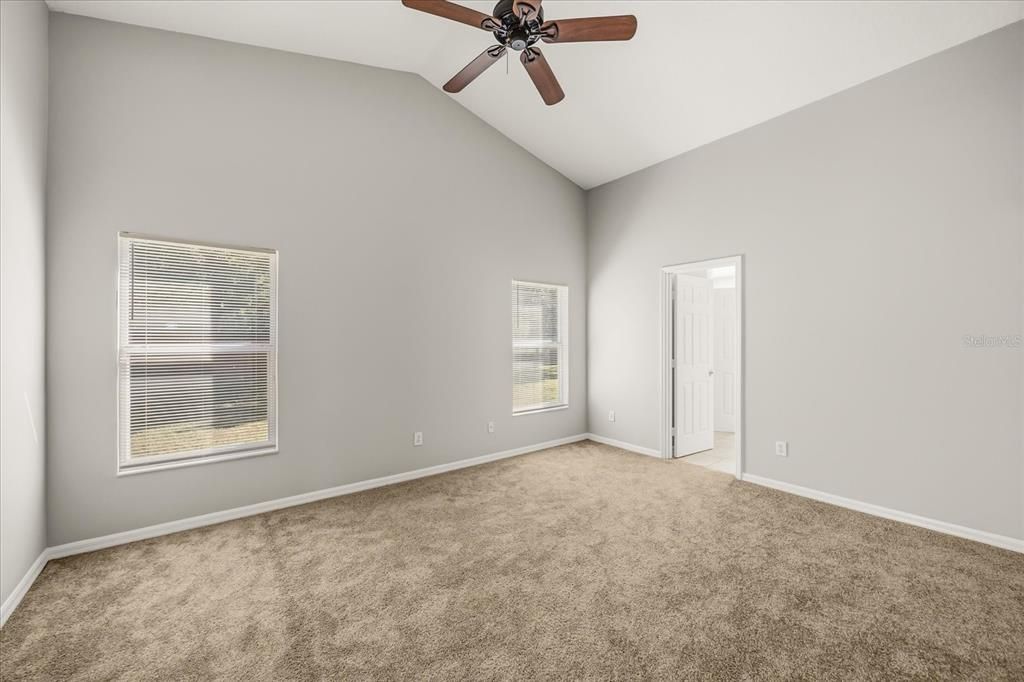 For Rent: $2,600 (3 beds, 2 baths, 1852 Square Feet)