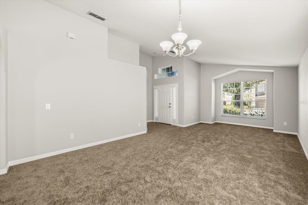 For Rent: $2,600 (3 beds, 2 baths, 1852 Square Feet)