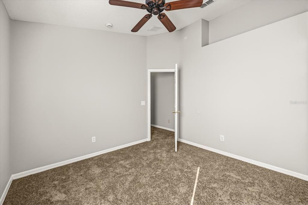 For Rent: $2,600 (3 beds, 2 baths, 1852 Square Feet)