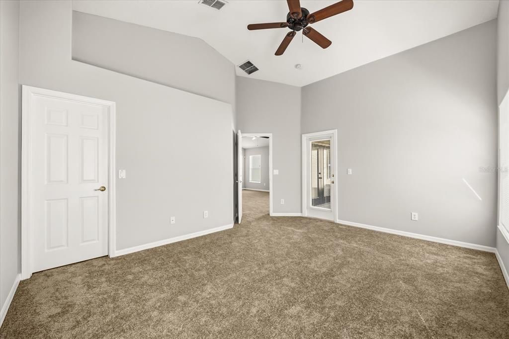 For Rent: $2,600 (3 beds, 2 baths, 1852 Square Feet)