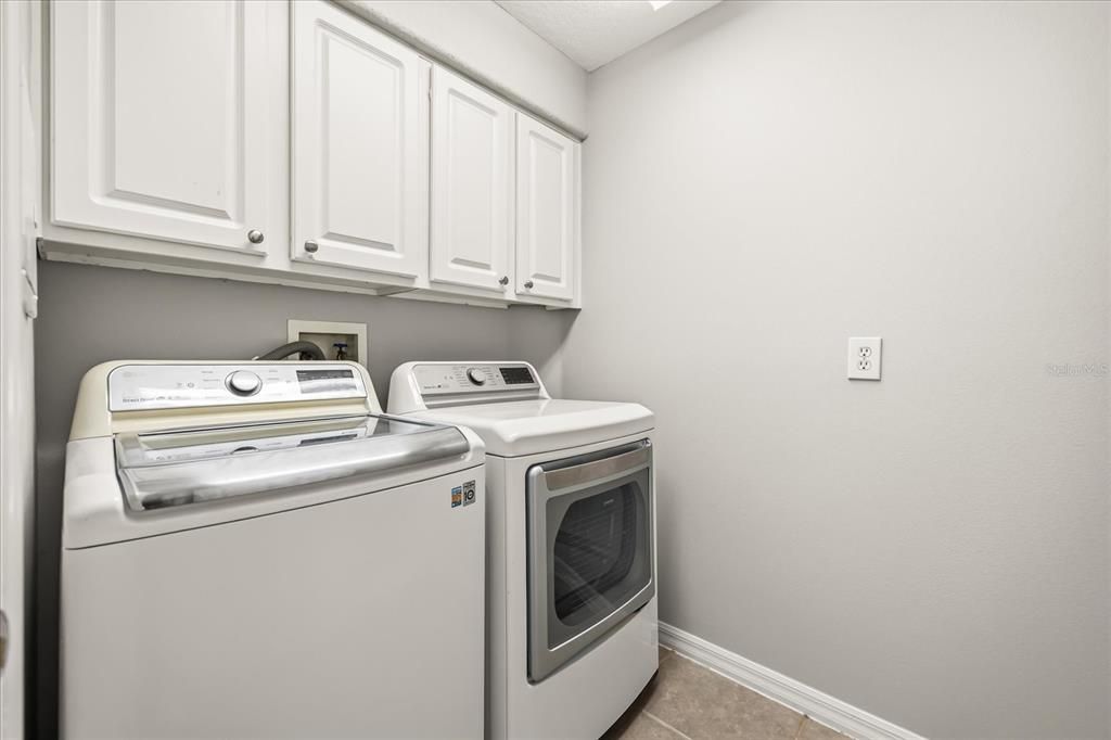 For Rent: $2,600 (3 beds, 2 baths, 1852 Square Feet)