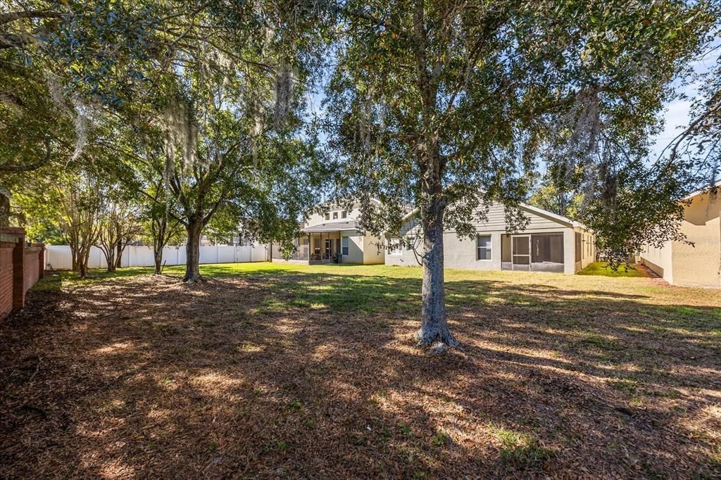 For Rent: $2,600 (3 beds, 2 baths, 1852 Square Feet)