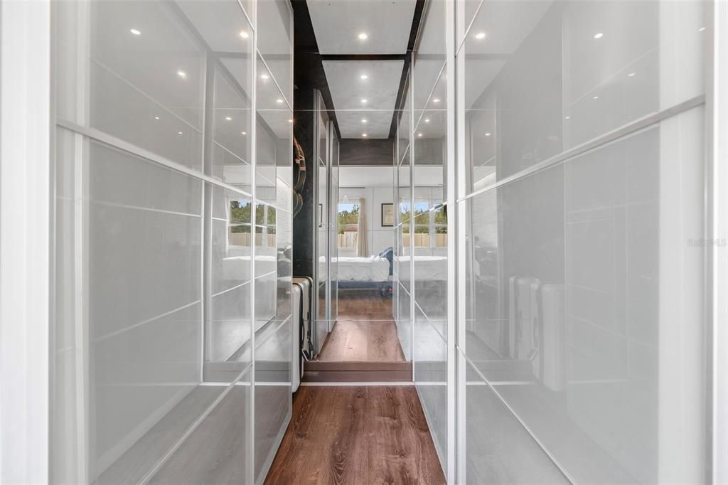 На продажу: $599,000 (3 спален, 2 ванн, 1946 Квадратных фут)