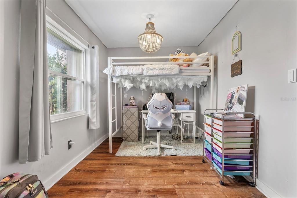 На продажу: $599,000 (3 спален, 2 ванн, 1946 Квадратных фут)