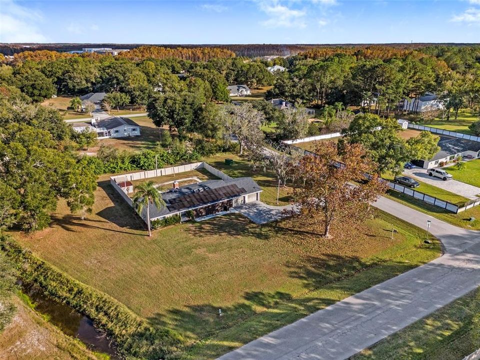 На продажу: $599,000 (3 спален, 2 ванн, 1946 Квадратных фут)