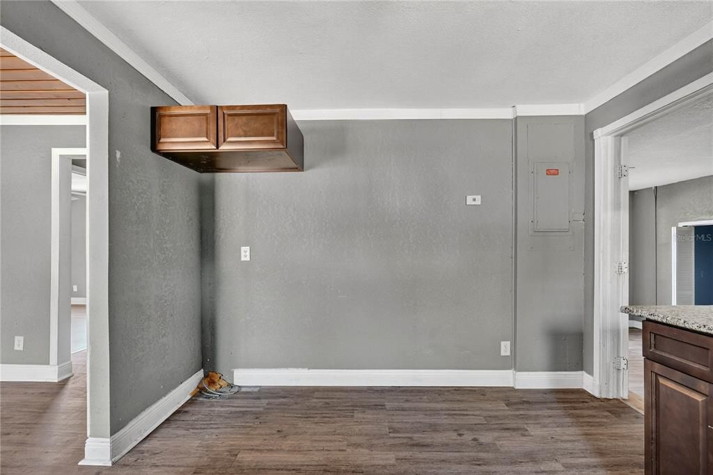 待售: $99,900 (3 贝兹, 2 浴室, 1268 平方英尺)