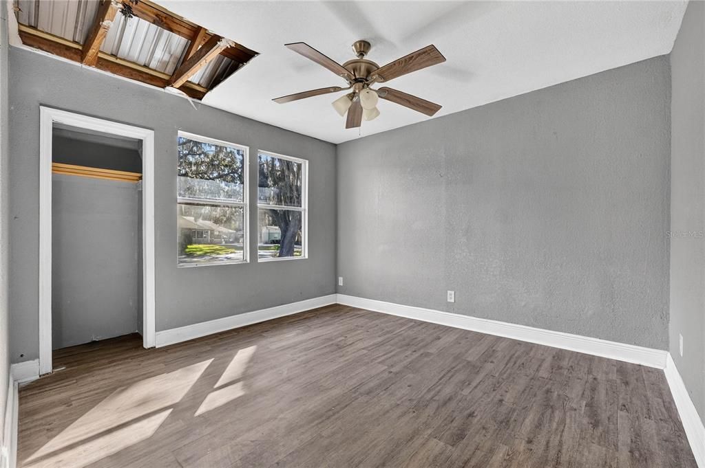 待售: $99,900 (3 贝兹, 2 浴室, 1268 平方英尺)