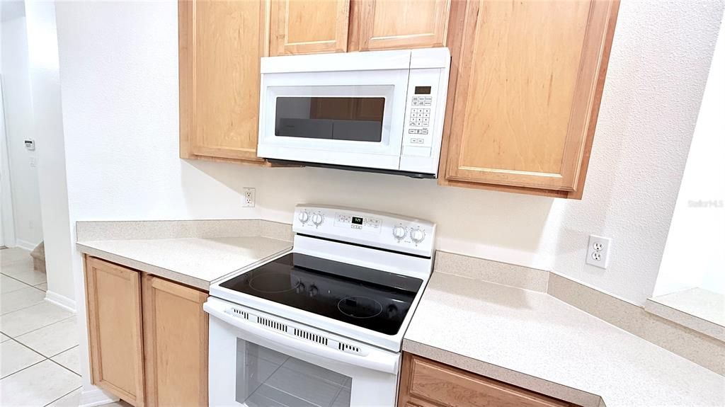 出租: $1,900 (2 贝兹, 2 浴室, 1202 平方英尺)