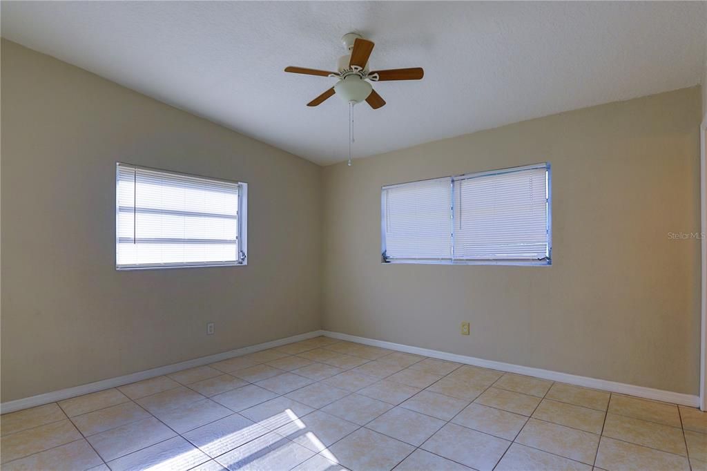 出租: $1,795 (3 贝兹, 2 浴室, 1233 平方英尺)