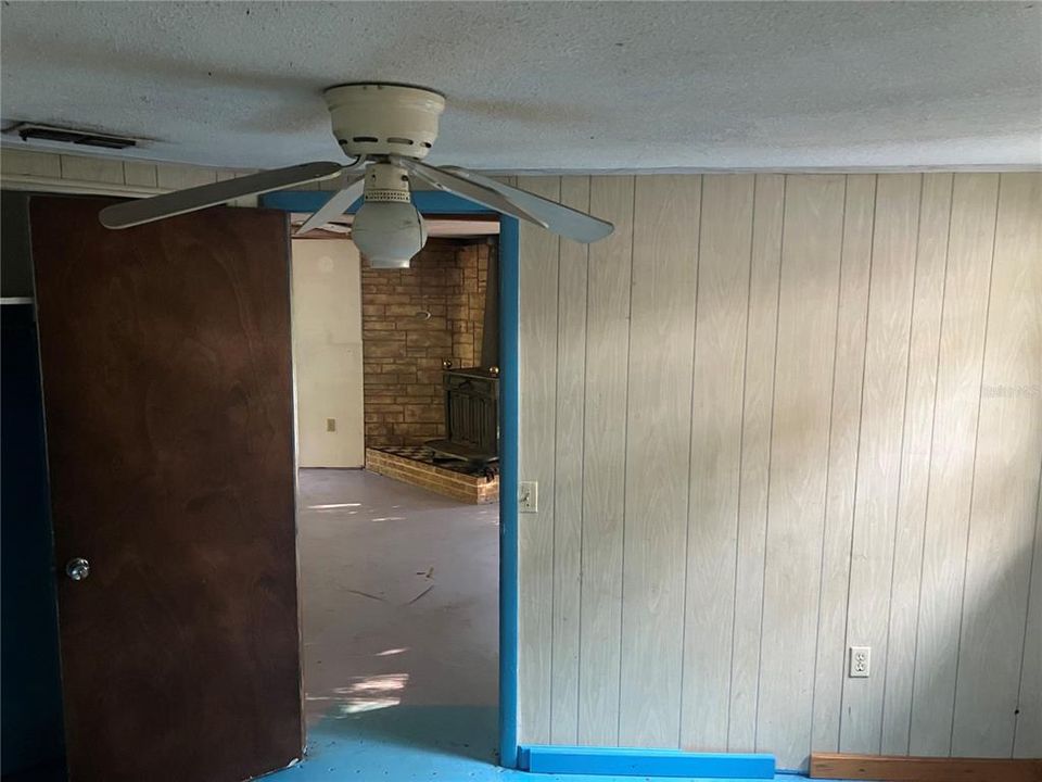 待售: $180,000 (3 贝兹, 2 浴室, 950 平方英尺)