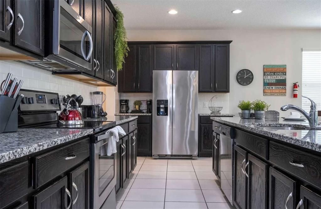 En Venta: $699,000 (5 camas, 4 baños, 3506 Pies cuadrados)