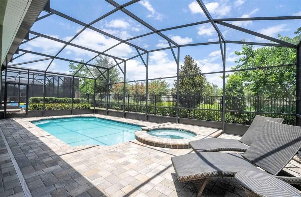 En Venta: $699,000 (5 camas, 4 baños, 3506 Pies cuadrados)