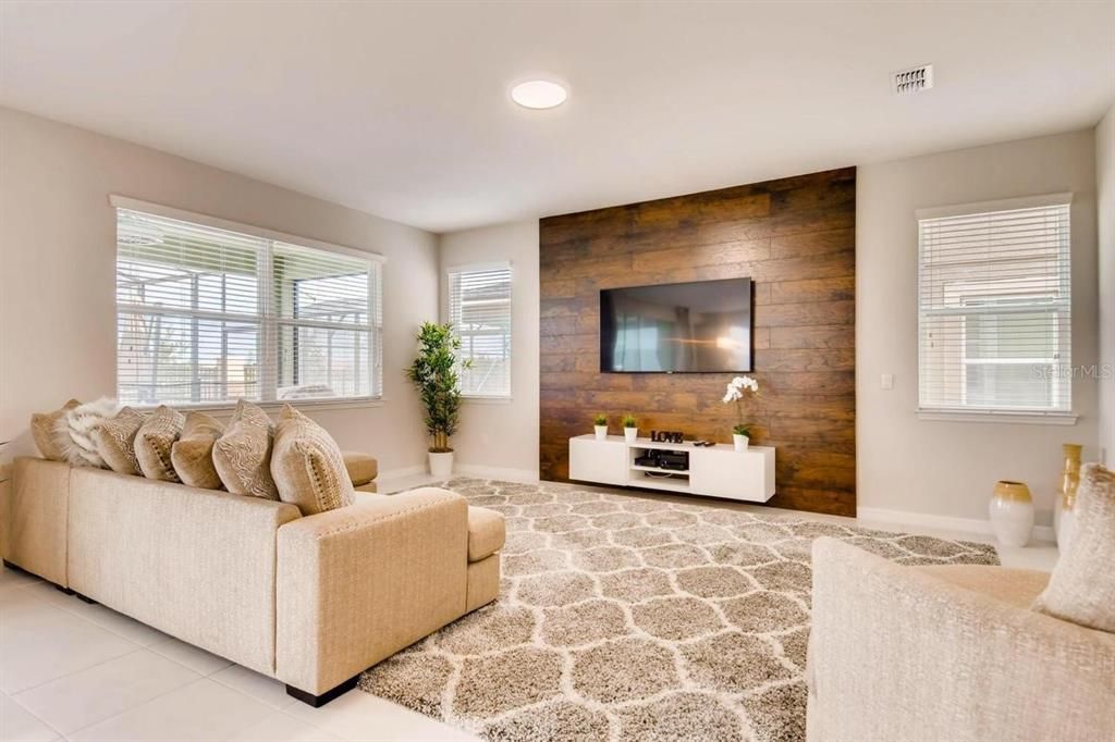 En Venta: $699,000 (5 camas, 4 baños, 3506 Pies cuadrados)