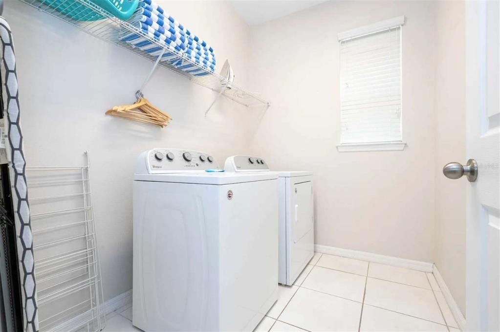 En Venta: $699,000 (5 camas, 4 baños, 3506 Pies cuadrados)