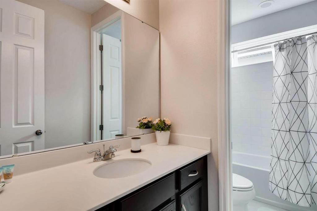 En Venta: $699,000 (5 camas, 4 baños, 3506 Pies cuadrados)