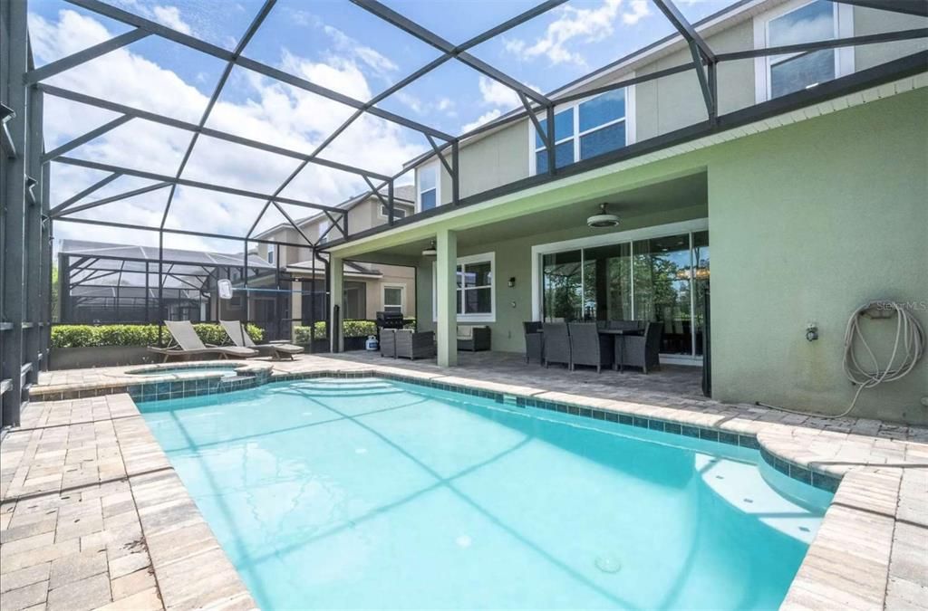 En Venta: $699,000 (5 camas, 4 baños, 3506 Pies cuadrados)